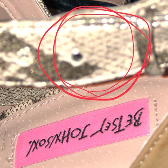 Betsey Johnson taupe 9.5 heels 👠. NWOB - Picture 3 of 7